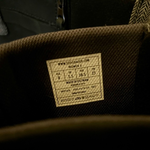 Eddie Bauer mid-calf black boots - Picture 5 of 5